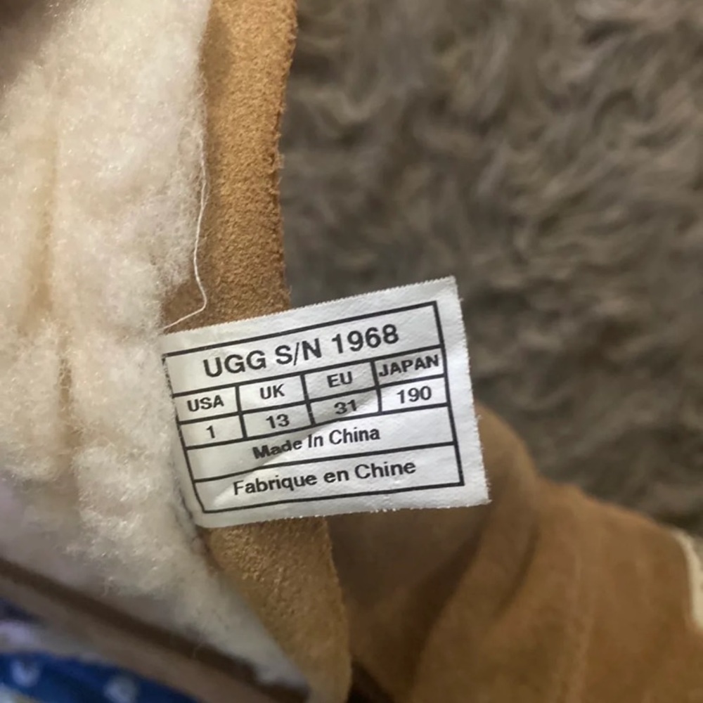 Girls Size 1 Tall Ugg Boots - Picture 3 of 11
